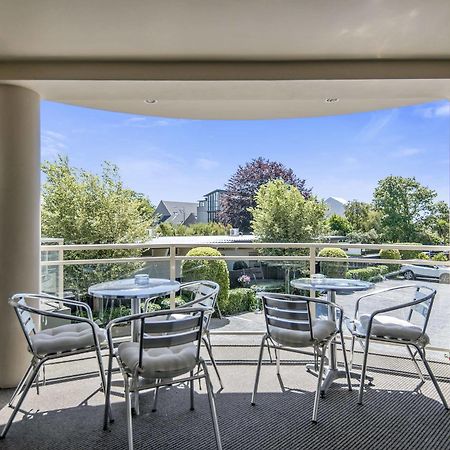 Colombo In The City Christchurch Exterior photo A balcony in a residential apartment
