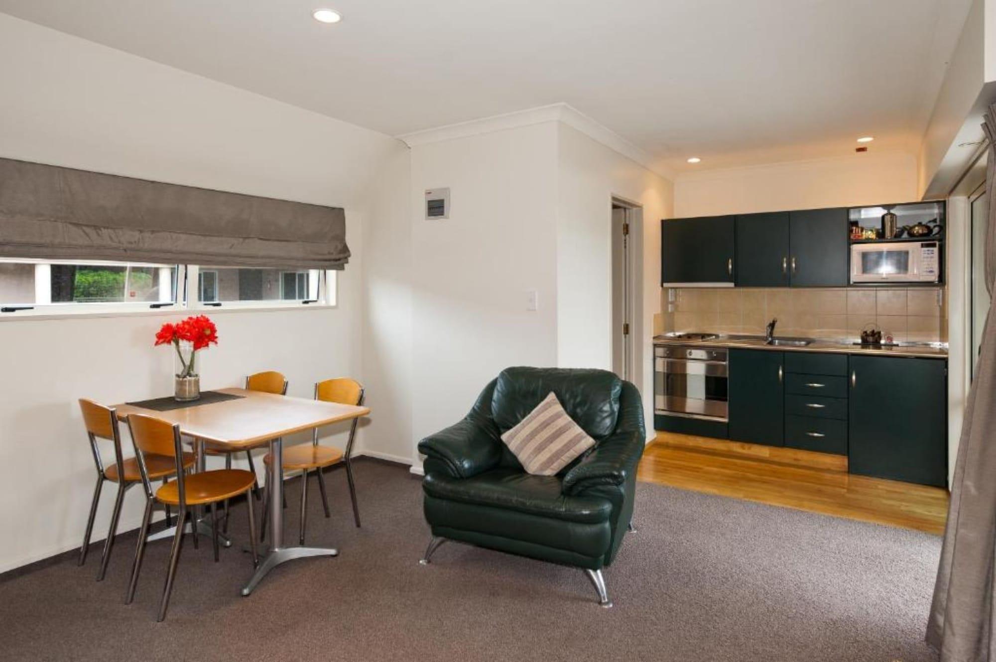 Colombo In The City Christchurch Exterior photo A one-bedroom apartment at the University of Waikato's accommodation village