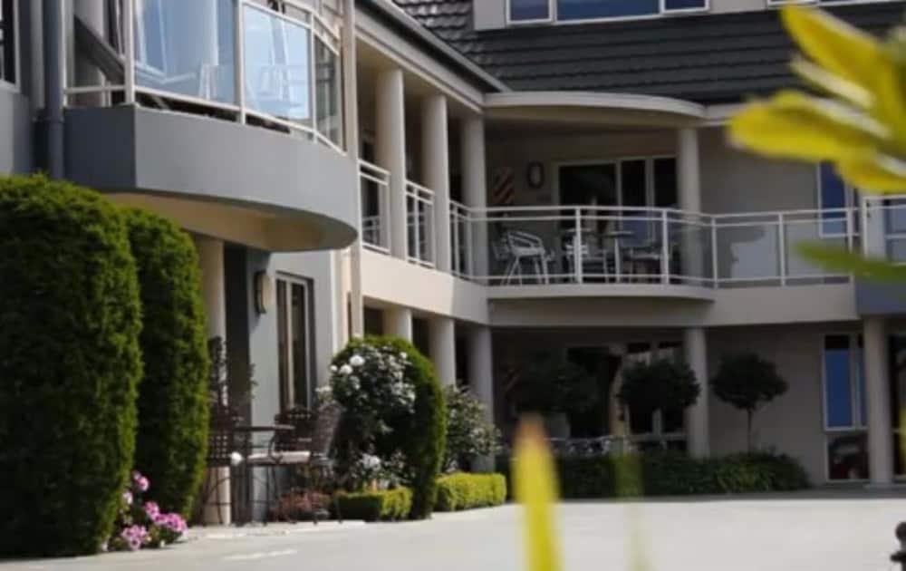 Colombo In The City Christchurch Exterior photo The exterior of the house