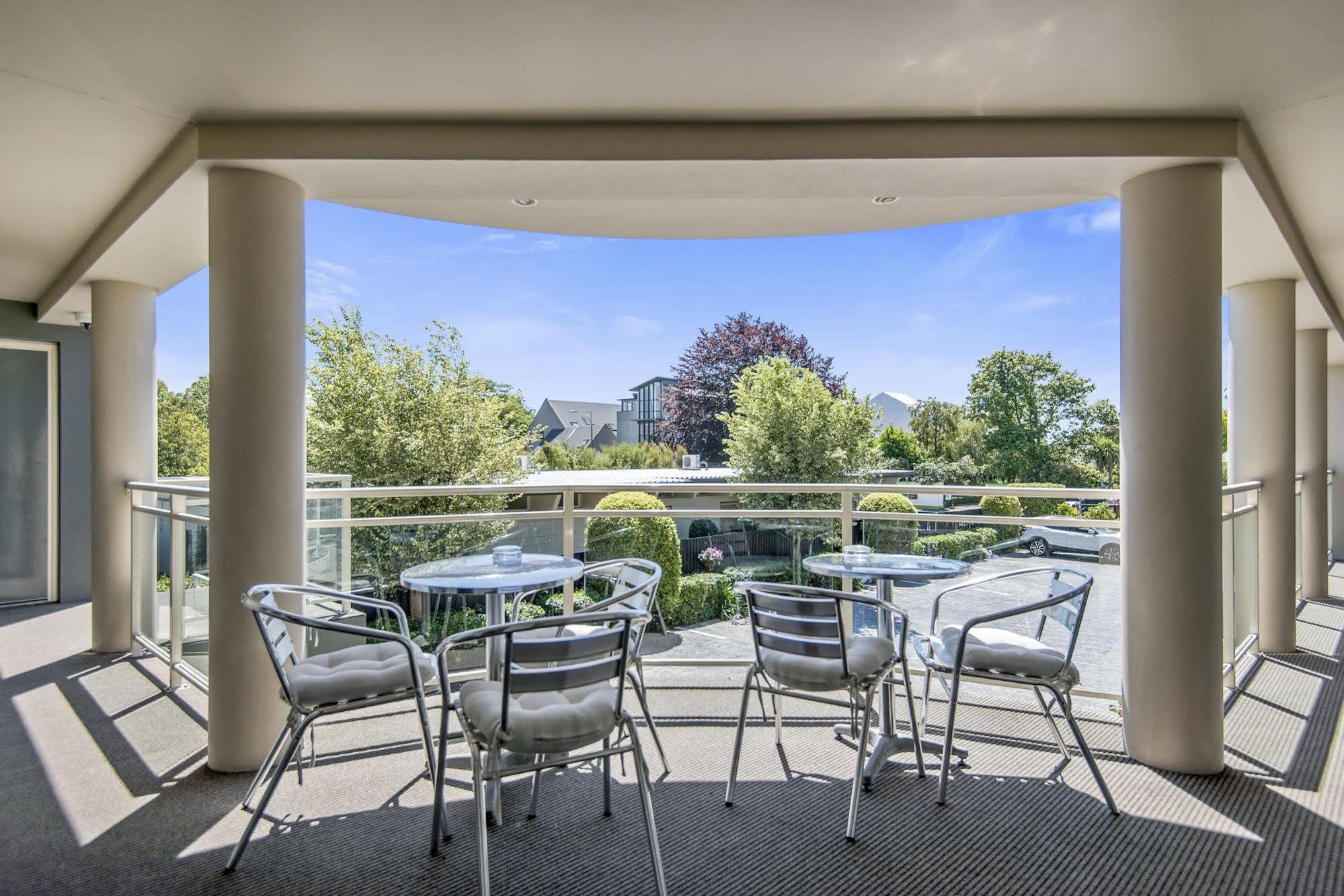 Colombo In The City Christchurch Exterior photo A balcony in a residential apartment