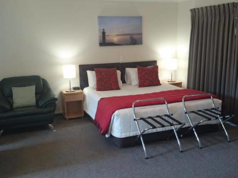 Colombo In The City Christchurch Exterior photo A typical motel room