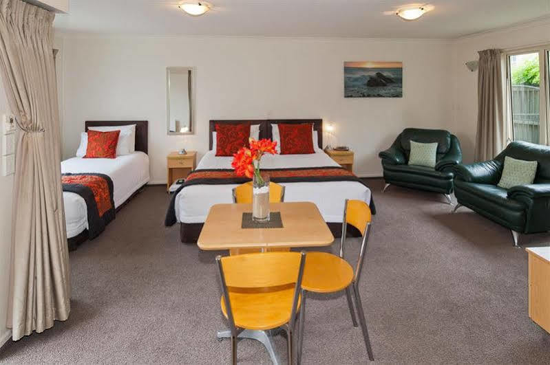 Colombo In The City Christchurch Exterior photo A typical motel room